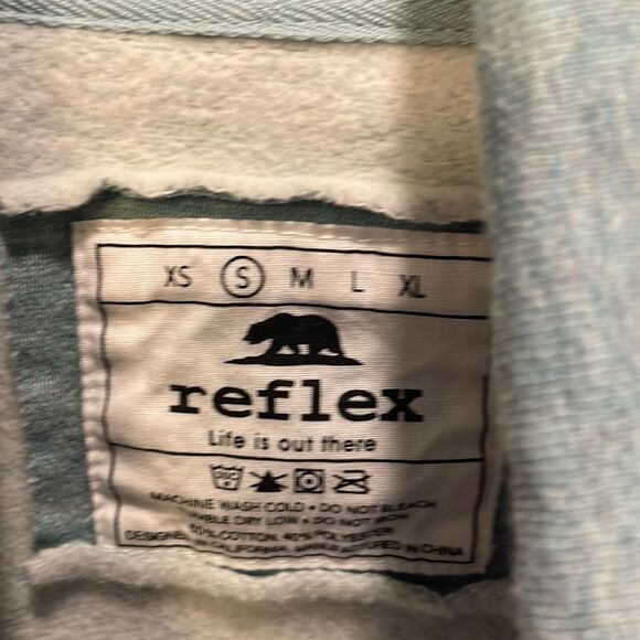 NWOT Reflex woman’s mock turtleneck grey and green sweatshirt - Picture 6 of 9